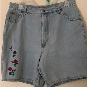 Embroidered shorts